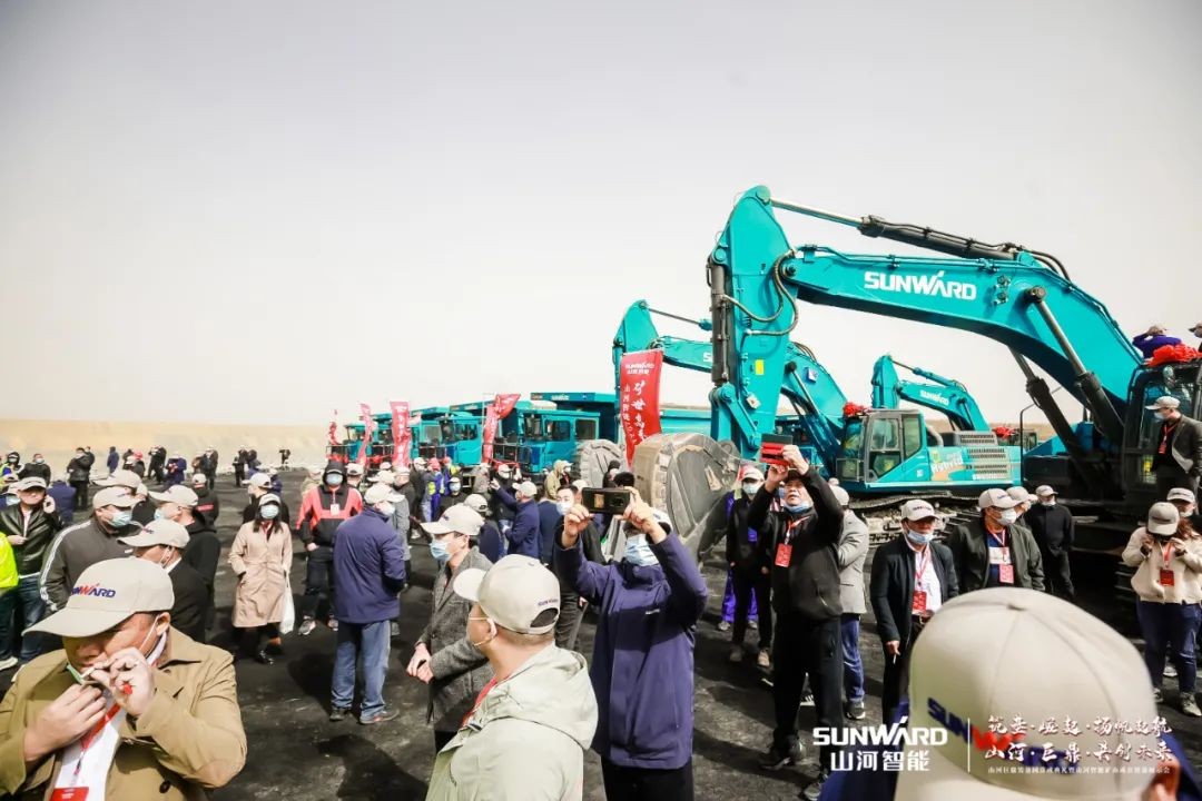 “矿”世高手，齐聚优游国际智能挖掘机操作手挑战赛