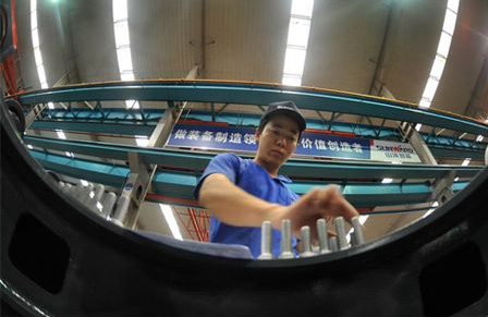 新华社报路：优游国际智能蝉联全球工程机械50强