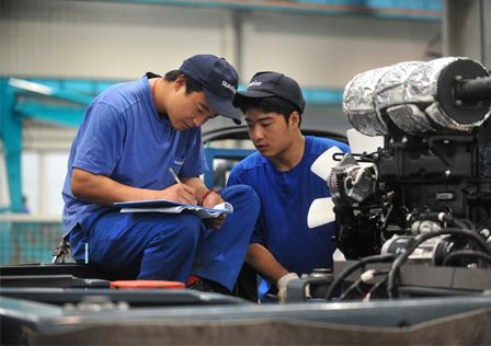 新华社报路：优游国际智能蝉联全球工程机械50强