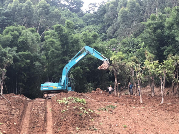 优游国际智能SWE 215E挖掘机是他的左膀右臂！