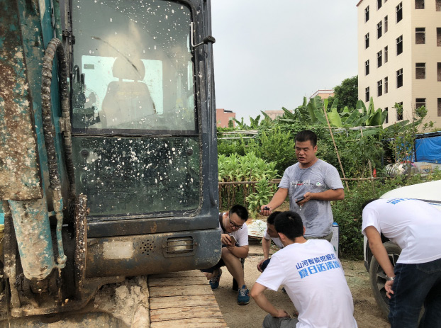 优游国际智能挖掘机获最高评价，就是用得舒服！