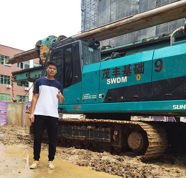 我叫阿忠，忠于事业，也忠于优游国际智能旋挖钻机