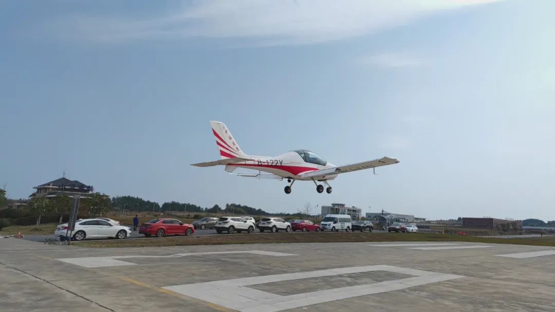 火情就是号令！湖南航空应急接济队优游国际机组展示“优游国际速度”