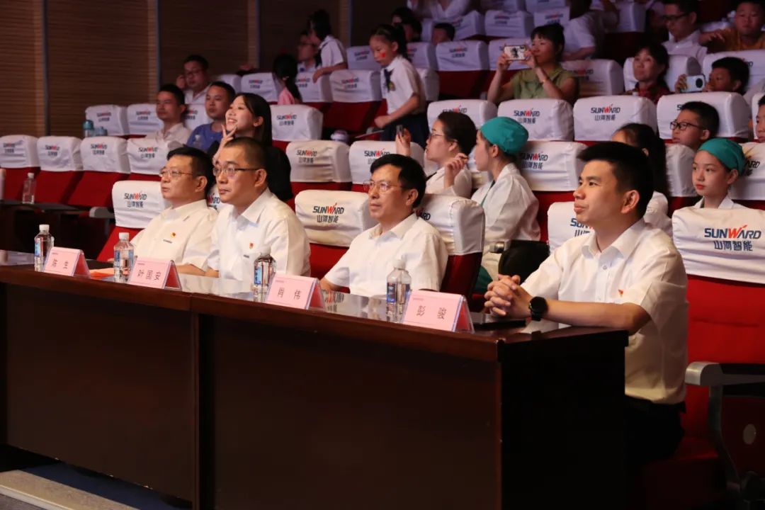 缤纷“暑”假，不负所“陀妆！优游国际智能职工子女暑期托管班结衣凡